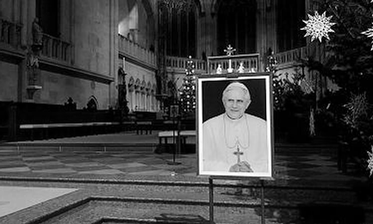 Muere Benedicto XVI, Papa emérito, A los 95 años